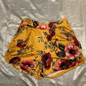 White birch floral shorts